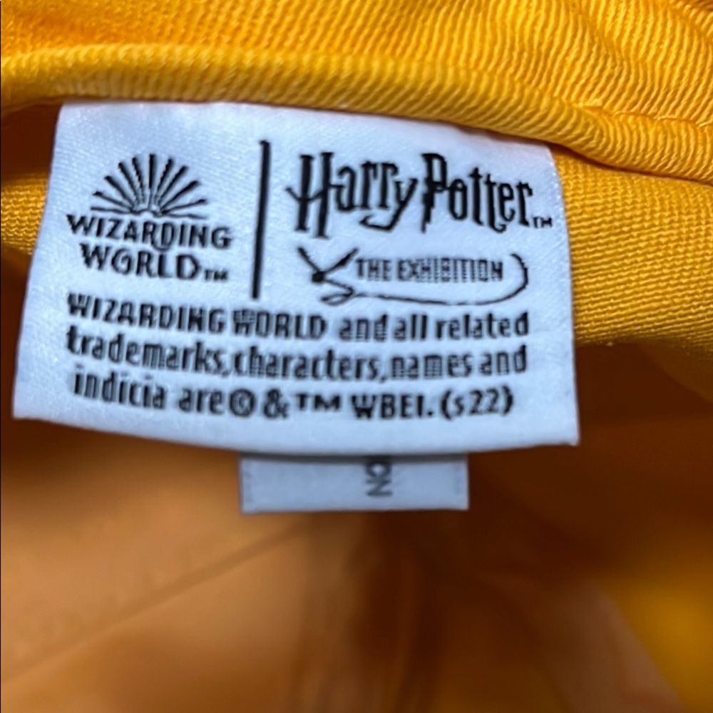 Harry Potter HUPPLEPUFF  Baseball Cap with Embroidered Crest - Picture 4 of 10